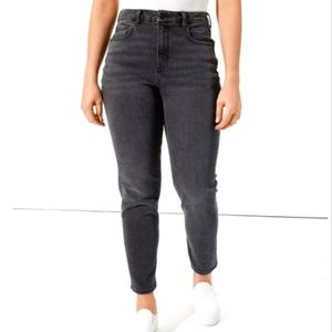 American Eagle Black Curvy Mom Jeans